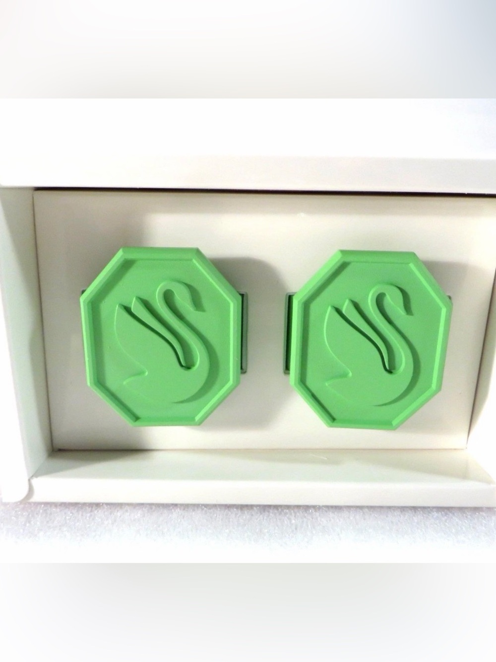 NIB 100% Authentic Swarovski 2025 Napkin Rings Set Of 2 Green Color #5723306